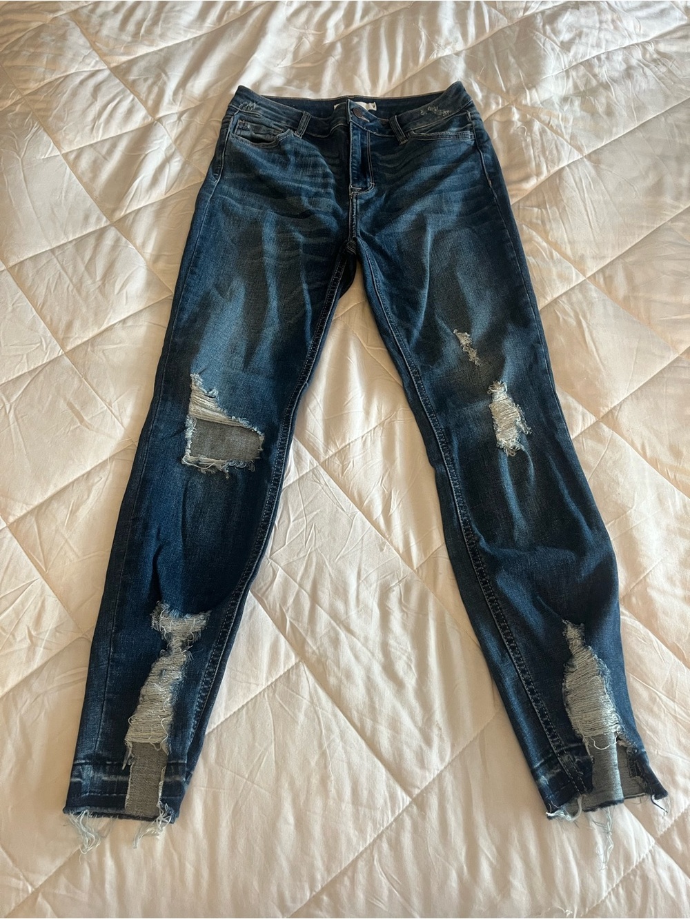 Cello Women’s Dark Blue Skinny Distressed Jeans - Stretch Denim - size 7